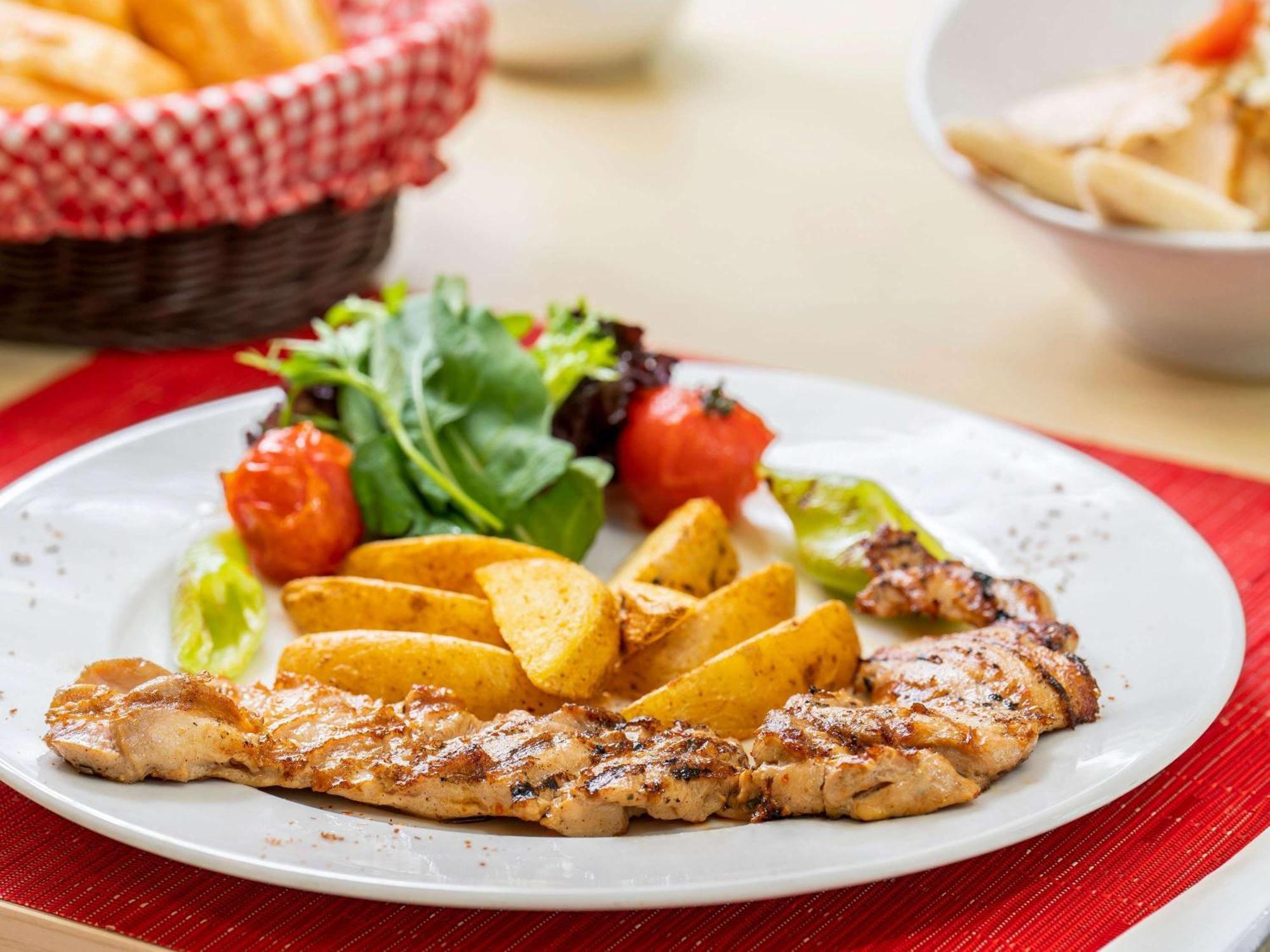 Ibis Izmir Alsancak Hotell Eksteriør bilde